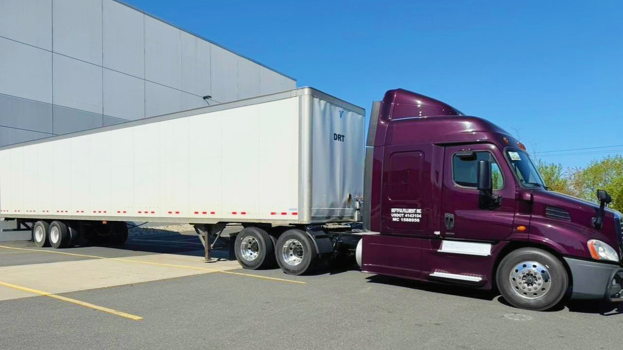 Trailer arriving with returned inventory